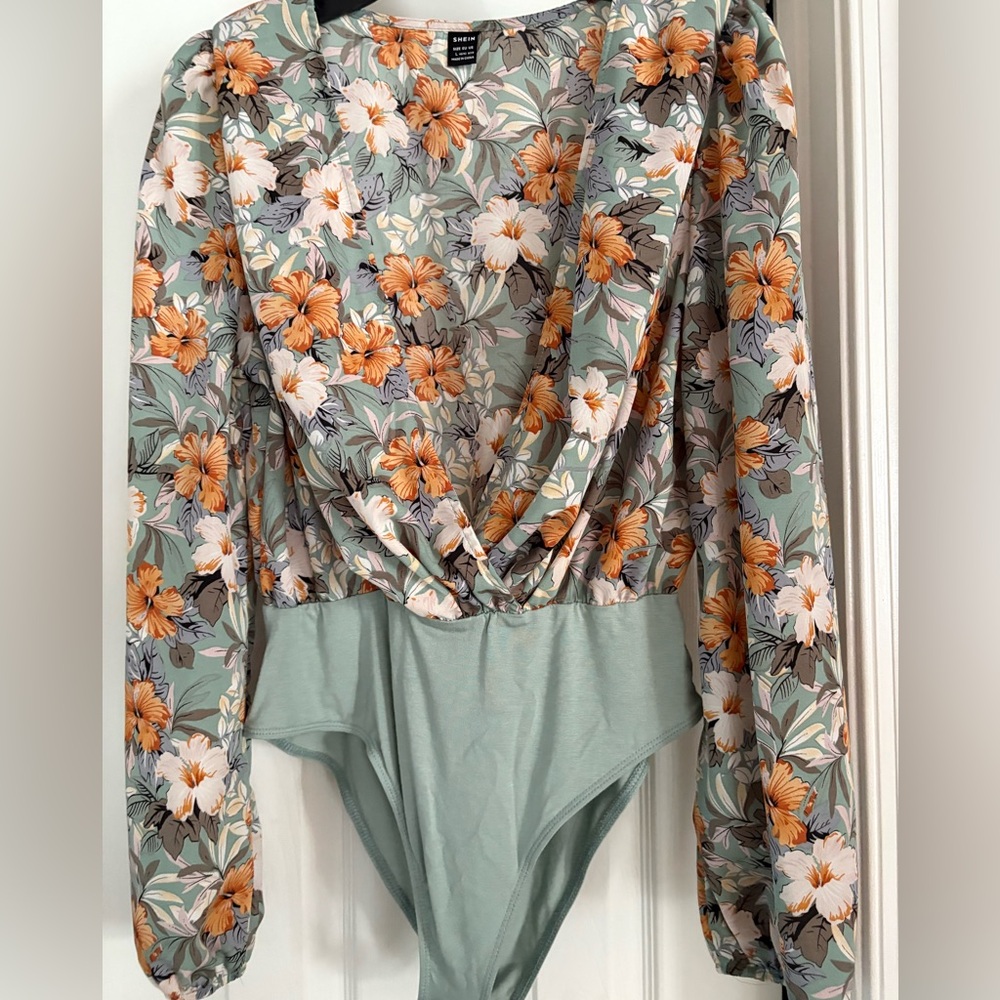 SHEIN Orange and White Floral Bodysuit
